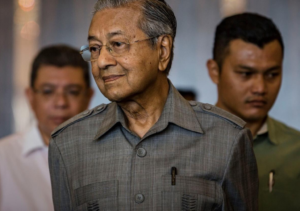 Anwar_Calls_Mahathir's_Comments_on_Malaysian_Indians_'Unacceptable'