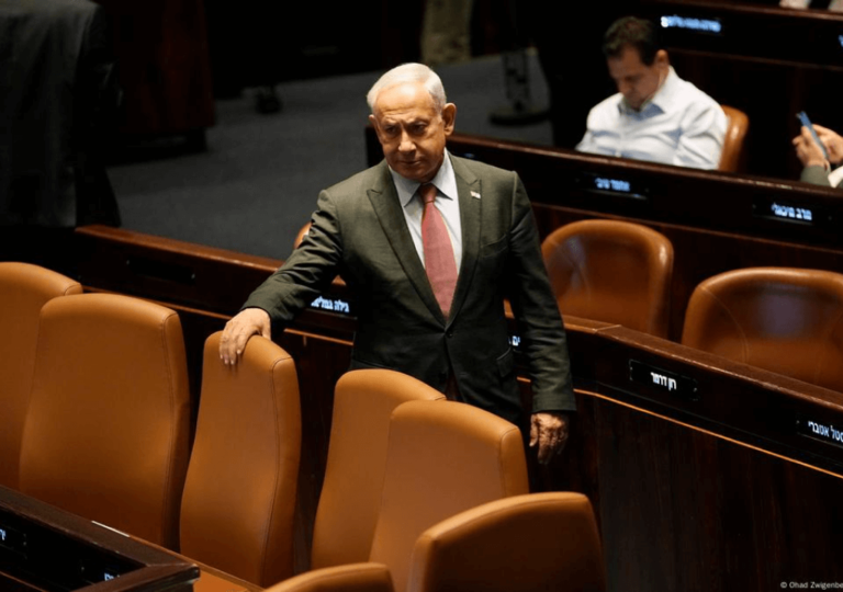 Knesset Pushes Through Law to Rein in Judiciary